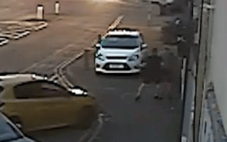 英国男子酒吧外一拳打死64岁顾客，只因女友被其批评唱歌跑调